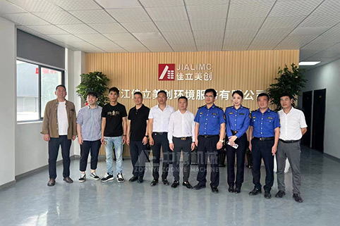 浙江溫州年處理量60萬噸建筑裝修垃圾回收再利用現(xiàn)場，綜合利用率可達(dá)百分百