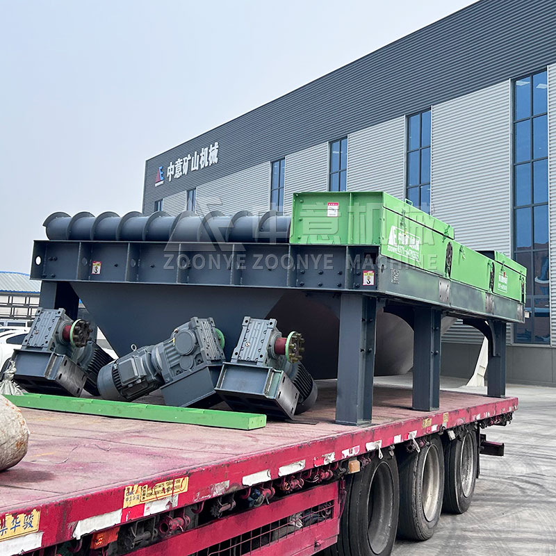 客戶定制的加長(zhǎng)螺旋篩.jpg 客戶定制的加長(zhǎng)螺旋篩