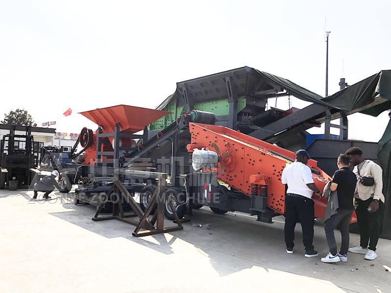 為客戶講解試機物料.jpg 為客戶講解試機物料