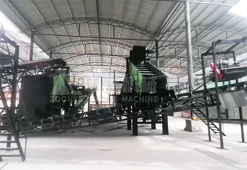 建筑裝修垃圾處理現(xiàn)場 建筑裝修垃圾處理現(xiàn)場