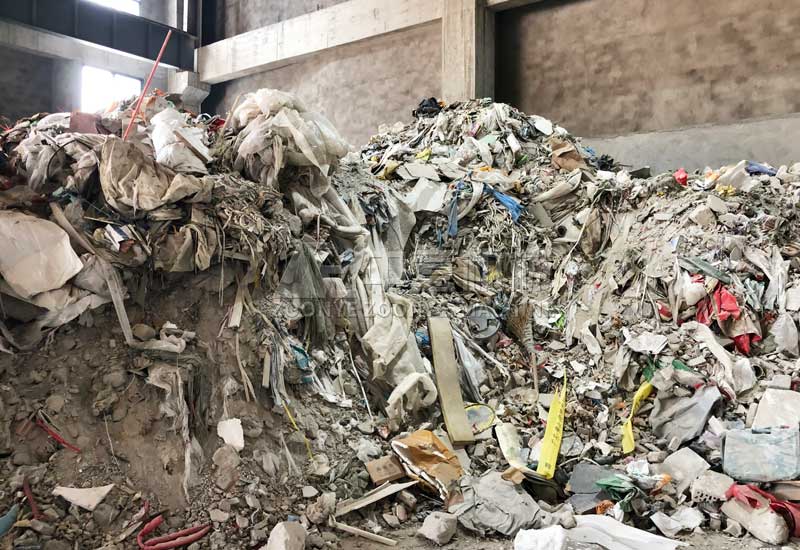 等待處理的裝修垃圾