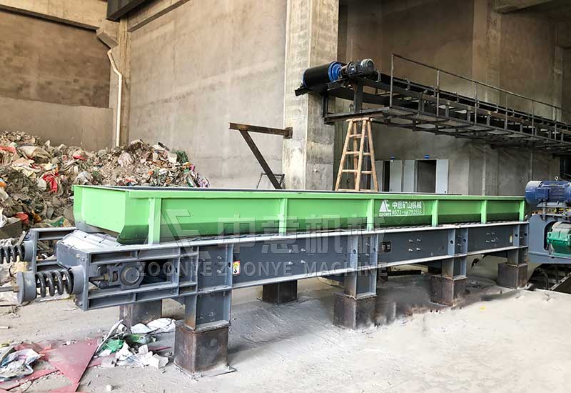 加長鏈板輸送機